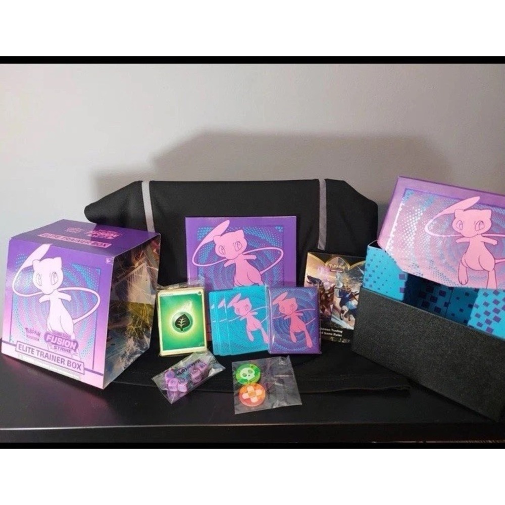 Fusion‎ Strike Elite Trainer Box ETB - Empty w/ Accessories No Cards Pokémon TCG